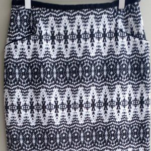 H&M Black & White Pattern Mini Skirt